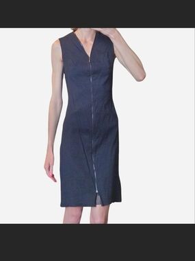 Ellie Tahari Sleeveless Navy Zip-Front Sheath Dress Sz. 2 NWT